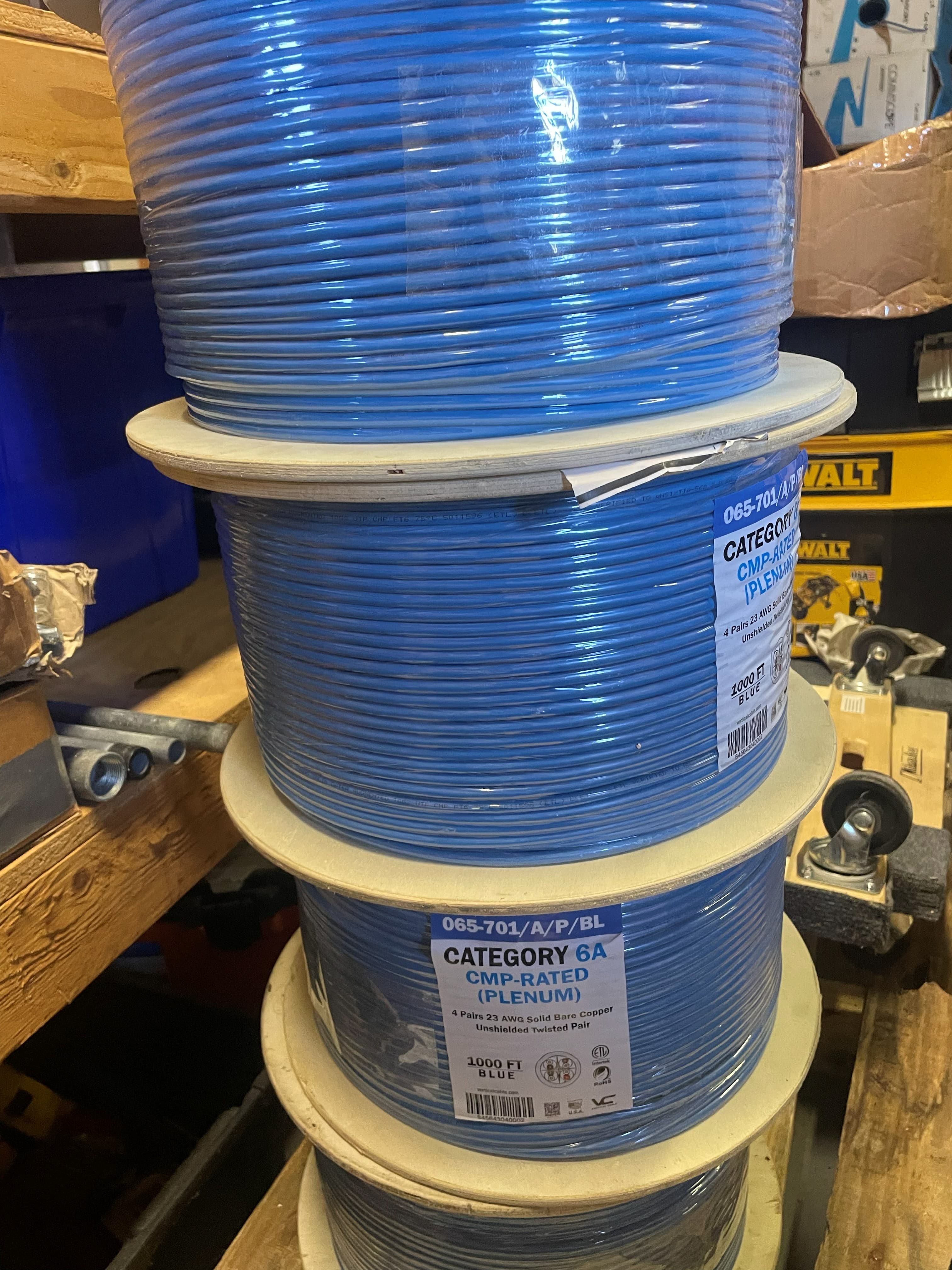 Vertical Cable Cat6A CMP Plenum UTP Reel - 1000 ft (Blue) thumbnail 2